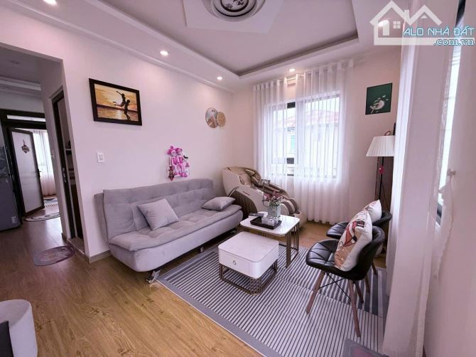Bán căn hộ nhỏ nhỏ xinh xinh trung tâm tp Đà Lạt.dt: 40,44m². Sổ hồng riêng. 2ty5 - 4