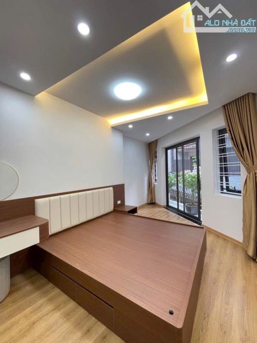 bán nhà Nguyễn An Ninh, Hoàng Mai, Kinh Doanh, Thang máy, Ô tô đỗ cửa DT 62m, 5 Tầng, MT 5 - 4