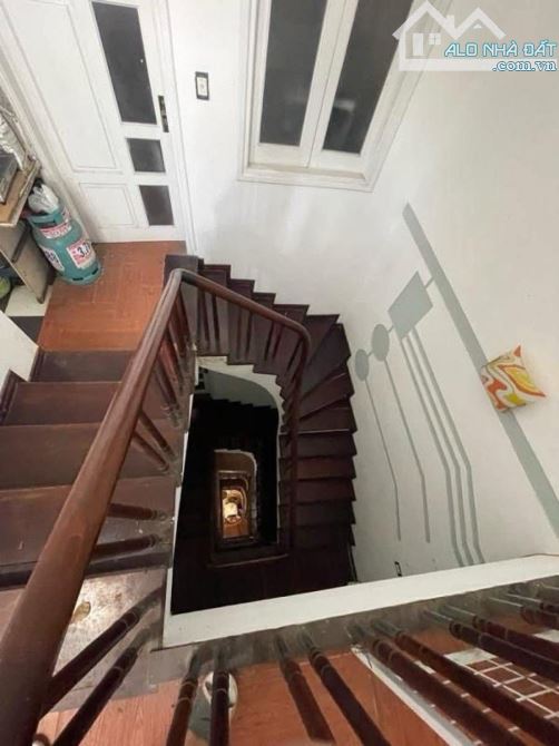 TRUNG KÍNH CẦU GIẤY NHÀ 6 TẦNG THANG MÁY DÂN XÂY Ô TÔ ĐỖ CỬA KINH DOANH 75m 22.5 TỶ - 4