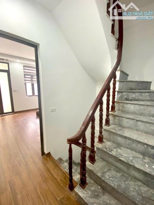 Chỉ 6,6 tỷ lô góc Nguyễn Đức Cảnh mười phút ra Bờ Hồ, ngõ rộng, thoáng, nở hậu, 37m2 - 4