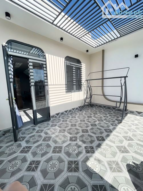 Chủ cần bán căn nhà đẹp 1 trệt 3 lầu + sân thượng mới 100% đường A3 KDC Phú An, Phú Thứ - 4