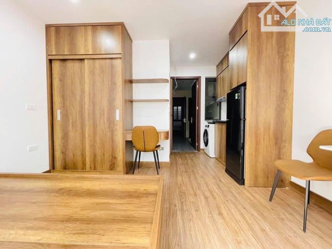 SIÊU PHẨM CẦU GIẤY - Ô TÔ TRÁNH - SÁT PHỐ - XÂY 9 TẦNG THANG MÁY - CÓ HẦM - DT112M2 - 4