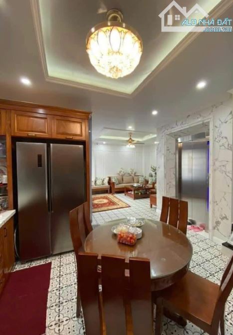🏡 Hoàng Hoa Thám – 47m²- 7 tầng – MT 7m – thang máy Đức – chỉ 16,5 tỷ - 4