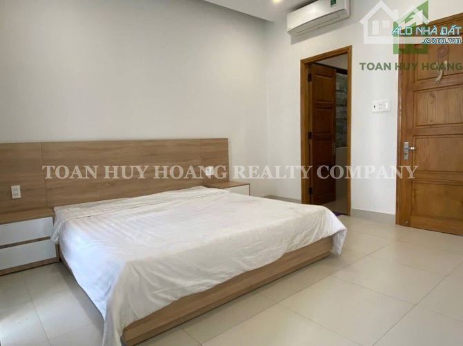 Nhà 4 phòng ngủ khu Phạm Văn Đồng - B945 - 4