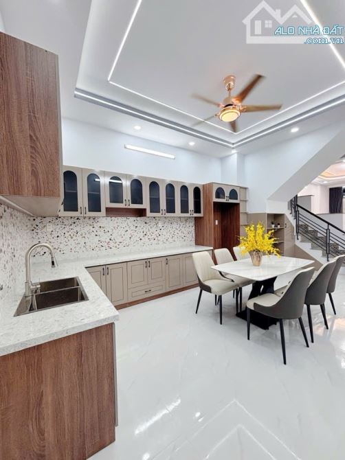 BÁN NHÀ GẦN TÊN LỬA - NGAY HƯƠNG LỘ 2 - 3 TẦNG - 4X15M - HẺM XE TẢI 6M - 6,25 TỶ - 4