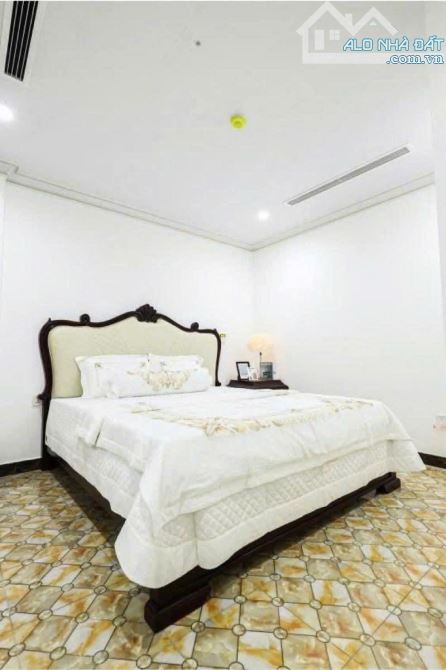 BÁN CC QMS TOP TOWER(TỐ HỮU)TỪ LIÊM,HÔNG GIAN SỐNG SANG TRỌNG,DT68M,2PN,2WC,GIÁ 4,85 TỶ - 4