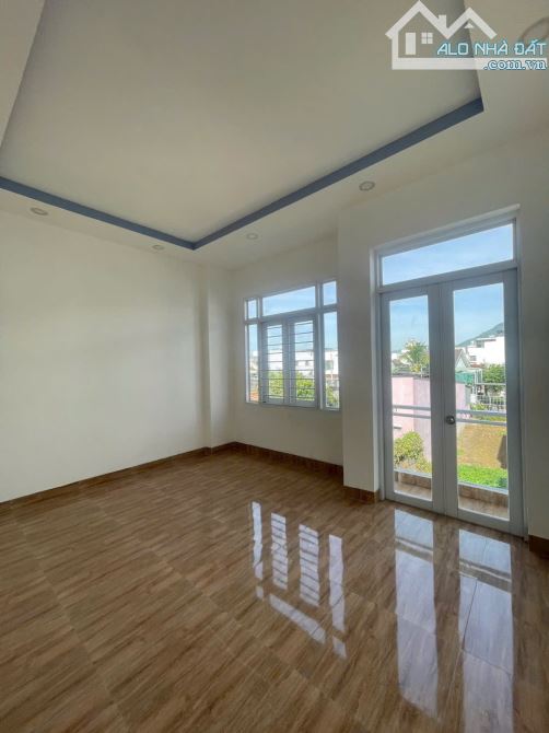 Bán nhà 2 tầng hẻm oto Liên Hoa xã Vĩnh Ngọc Tây Nha Trang , Giá 3.4 Tỷ - 4