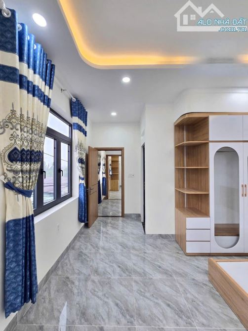 CHỦ GỬI BÁN NHÀ 1 TRỆT 2 LẦU (GÓC 2 MẶT TIỀN),P BIÊN HOÀ. DT:63M2. GIÁ: 4TỶ5 TL CC - 4