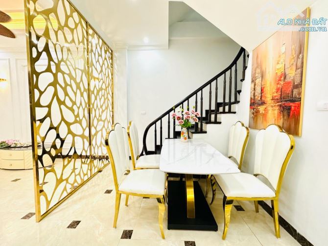 Siêu phẩm Đội Cấn Ba Đình - 45m² x 5 tầng - MT 6m - Ô tô đỗ cổng - Nhà đẹp ở ngay - 4