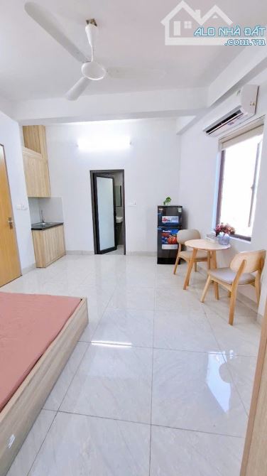 Cho Thuê CCMN Ngõ 230 Mễ Trì Thượng Nam Từ Liêm 30m2 Studio Cửa Sổ Thang Máy Full Đồ Ô Tô - 4