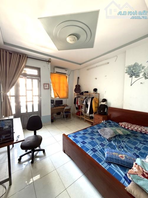 NGAY TRƯỜNG HỌC TÂN TRỤ- TÂN BÌNH- HXH THÔNG- DT 70M2- 4 TẦNG BTCT- KHÔNG QUI HOẠCH - 4