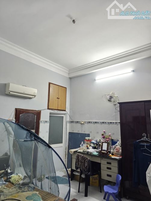 BÁN NHÀ GIÁ 8,3 TỎI, 128M2, 3 TẦNG MT ĐƯỜNG HT06, Q12. - 4