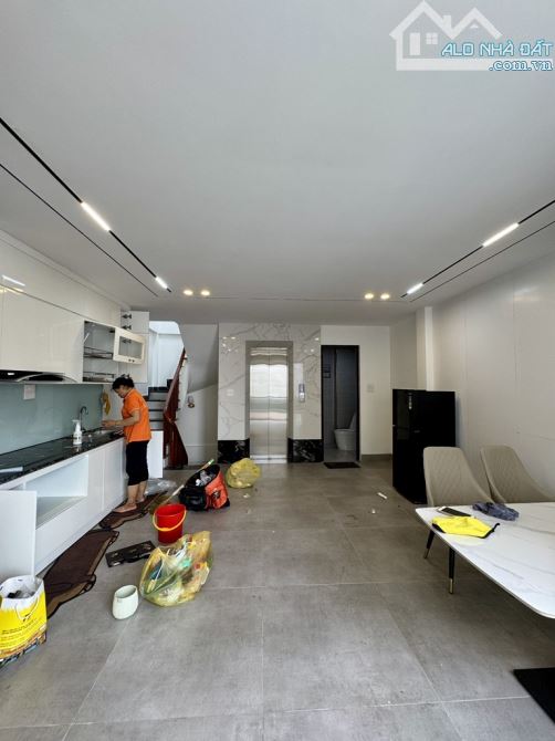 Bán nhà Đàm Quang Trung 42m2 xây 6 tầng thang máy vài bước ra Aeon Long Biên ,cầu Vĩnh Tuy - 4