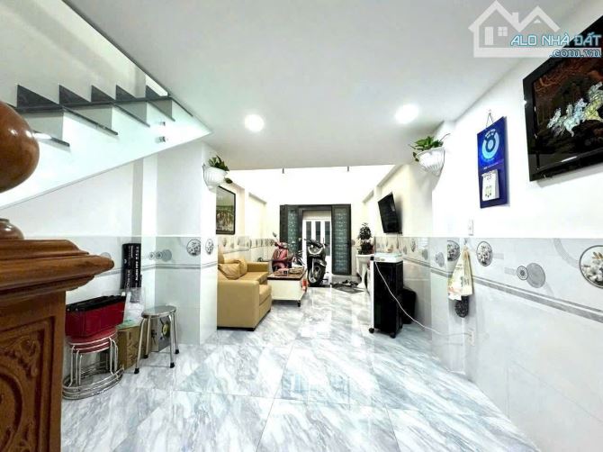 XE HƠI VÀO NHÀ NGUYỄN TRỌNG TUYỂN 60M2, NGANG 3.8M, HẺM 6M THÔNG, 5 TẦNG, 4PN, NHỈNH 13 TỶ - 4