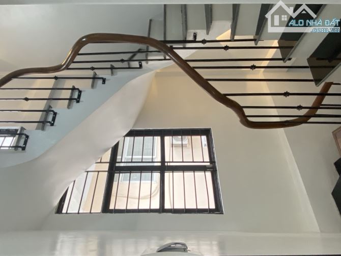BÁN NHÀ TRẦN KHÁT CHÂN- 32M- 4 TẦNG-3 PN- Ô TÔ QUA NHÀ- TC 6 TỶ - 4