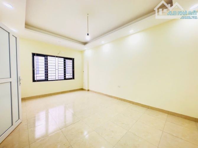 NHÀ ĐẸP ĐÔNG THIÊN- HOÀNG MAI - Ô TÔ ĐỖ CỬA – ĐƯỜNG THÔNG CÁC NGẢ– GIÁ NHỈ 7 TỶ - 4