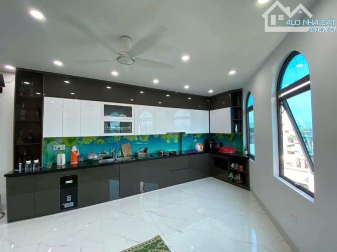 SIÊU PHẨM HOÀNG CÔNG KIẾN HƯNG LÔ GÓC 3THOANG PHÂN LÔ VỈA HÈ THANG MÁY KINH DOANH.50m/7T/1 - 4
