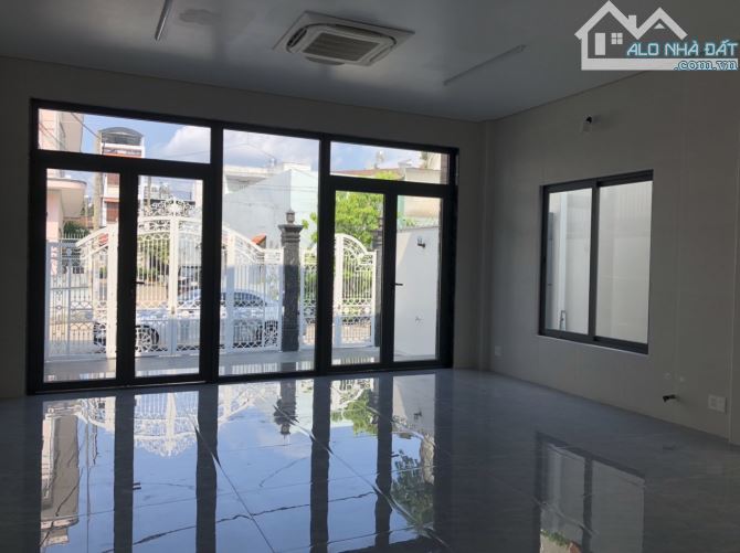 Cho thuê biệt thự quận Thủ Đức . HXT đường 19 ,sau lưng Gigamall P Hiệp Binh - 4
