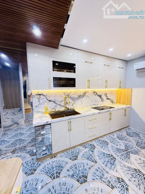 CỰC PHẨM TÂN BÌNH - HẼM XE HƠI GẦN MẶT TIỀN - 3 TẦNG ĐẸP - FULL NỘI THẤT - CHỈ 4.1 TỶ - 4