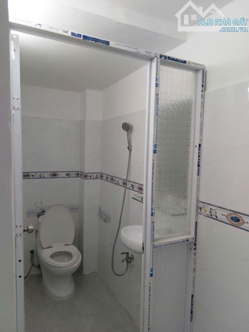 * BÁN NHÀ HẺM 33 NGUYỄN SỸ SÁCH PHƯỜNG 15 TÂN BÌNH - 4