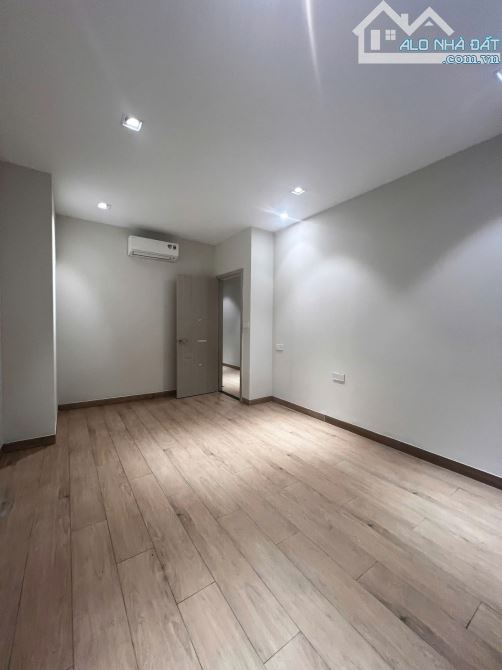 Bán nhà khan hiếm MT Nguyễn Hoàng Q.2 - 7x25m - 4 tầng - HĐT 99tr giá chỉ 43 tỷ. - 4