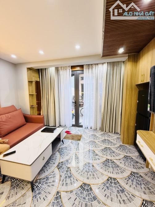 Bán nhà 3 tầng đẹp, 22m² (5x5), Hẻm xe hơn Trần Văn Quang, gần Âu Cơ, chỉ hơn 4 tỷ - 4