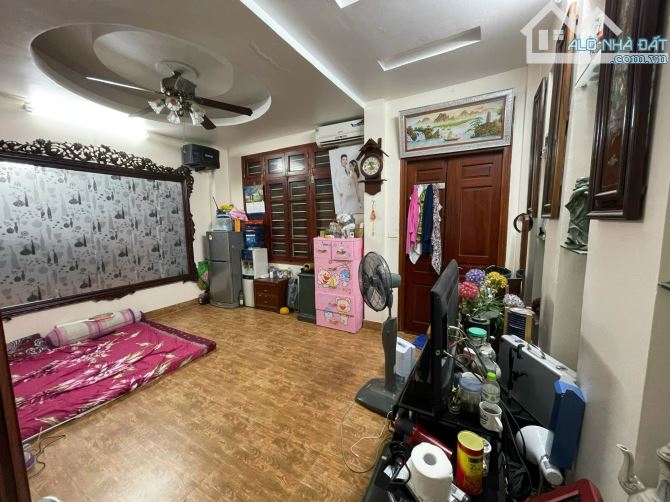 Bán nhà ngõ 259 Yên Hòa quận Cầu Giấy - Sổ  33m2 - 5 tầng - MT 5,9m - Giá chỉ 10 tỷ - 4