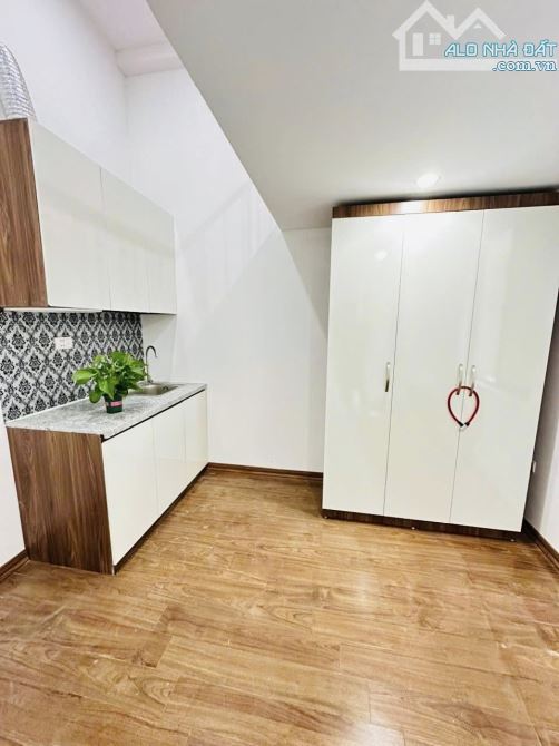 TT CẦU GIẤY - BA GÁC TẬN CỔNG - CÁCH PHỐ 60M - GẦN NHIỀU TRƯỜNG ĐH - DÒNG TIỀN ỔN ĐỊNH - 4