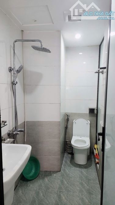 Nhỉnh 5 tỷ sở hữu căn nhà ngõ Trần Đại Nghĩa, ngõ thông 3 gác, full nội thất, 5 tầng - 4