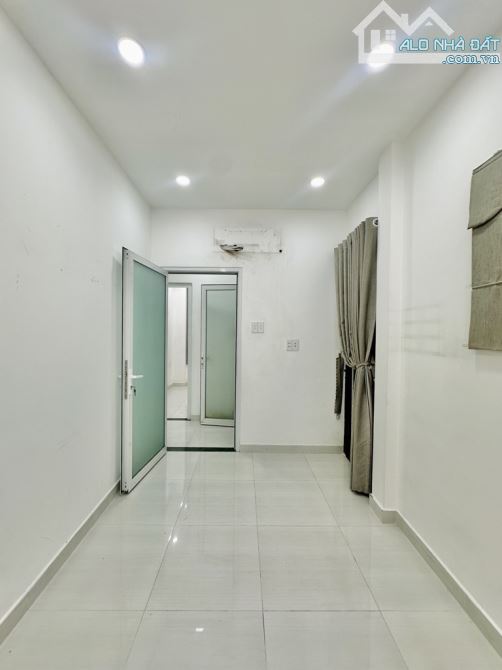 Bán nhà 2 tầng, 27m² (5x7), Hẻm xe hơi Lũy Bán Bích, gần CV Đầm Sen, chi hơn 3 tỷ - 4