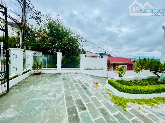 SIÊU PHẨM VILLA  288.6m² (ngang 12m)  MẶT TIỀN TRUNG TÂM ĐÀ LẠT – ĐẲNG CẤP & SANG TRỌNG 🌿 - 4