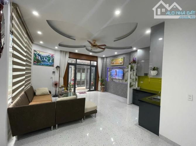 NHÀ 3 TẦNG 55M² – PHAN THANH 2 MẶT KIỆT RỘNG, NHIỀU PHÒNG NGỦ KHÉP KÍN, NHÀ ĐẸP Ở NGAY – 4 - 4
