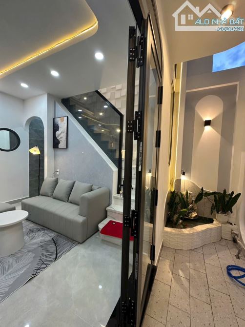 🟢PHAN VĂNBTRỊ -GẦN CHỢ BÀ CHIỂU-GIÁP Q 1-DTSD: 72M2 +2TẦNG-3PN(PN DƯỚI TRỆT) CHỈ:6 TY🟢M - 4