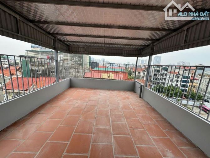 TOÀ NHÀ VĂN PHÒNG 8 TẦNG - THANG MÁY XÂY MỚI  - 2 MẶT THOÁNG - PHÂN LÔ - VỈA HÈ - Ô TÔ TRÁ - 4