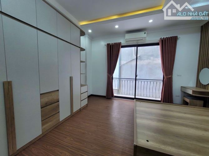 Bán nhà Thạch Bàn, 35m2, mt4m, nở hậu, giá chào 5.75 tỷ - 4