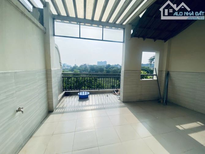 Bán nhà khu Senturia Vườn Lài An Phú Đông – Quận 12- 114m2 – 3 tầng - 4