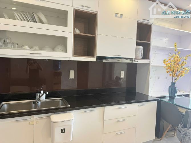 Bán căn 2PN full đồ tầng trung SHP Plaza hướng đông nam giá rẻ - 4