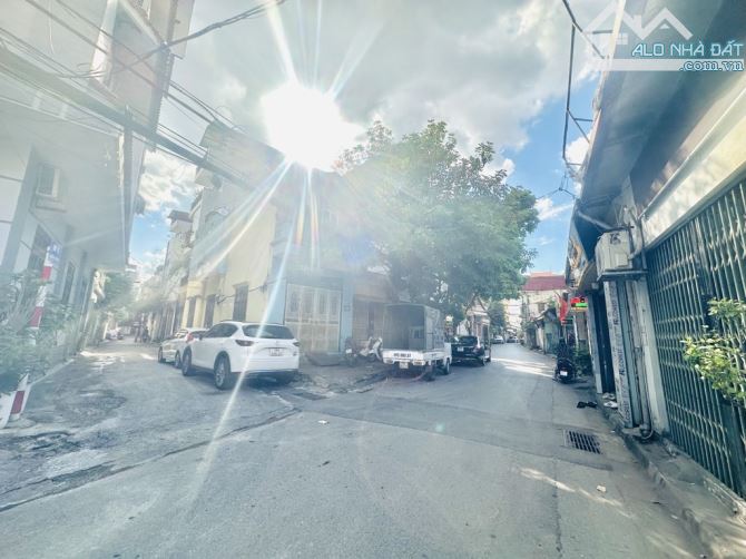 🏡 NHÀ PHÂN LÔ QUÂN ĐỘI, TRUNG TÂM VIỆT HƯNG, HÀNG XÓM CÁN BỘ, DOANH NHÂN, 52m, 12,97 TỶ. - 4