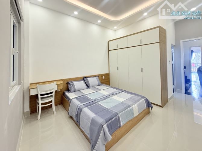 HẺM XE HƠI - LÊ QUANG ĐỊNH - 60M2 - 5 TẦNG - NGANG ~4M - CHỈ NHỈNH 7TỶ - 4