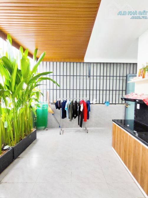 BÁN NHÀ QUẬN 2 - 4 TẦNG MỚI, HẺM XE HƠI, CÁCH NGUYỄN DUY TRINH 100M, 96M² CHỈ 9,5 TỶ - 4