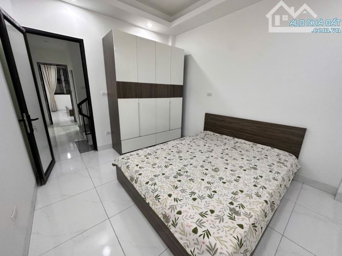 VỊ TRÍ ĐEP - ĐẦU PHỐ #NGUYỄN_SƠN - Ô TÔ VÀO NHÀ - 6 TẦNG THANG MÁY - KHU HÀNG KHÔNG - DÂN - 4