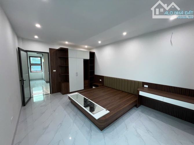 Nhà đẹp, giá rẻ. 90m*4 tầng*phun nội thất, hơn 100triệu/m2 tại thương thanh long biên. - 4