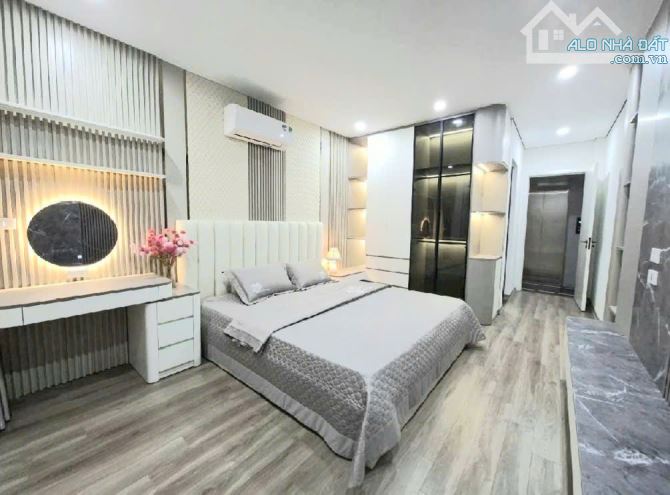 BÁN NHÀ THẠCH BÀN LONG BIÊN, PHÂN LÔ, Ô TÔ VÀO NHÀ, THANG MÁY, TẶNG NỘI THẤT CHẤT, GIÁ MỀM - 4