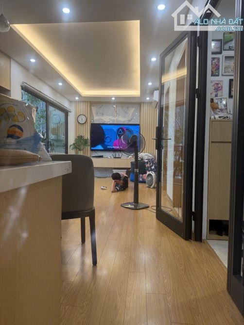NHÀ ĐẸP- VĂN PHÒNG- 55M2- 5 TẦNG- MT5.5M- NHỈNH 22 TỶ- PHÂN LÔ TRUNG YÊN/ VŨ PHẠM HÀM - 4