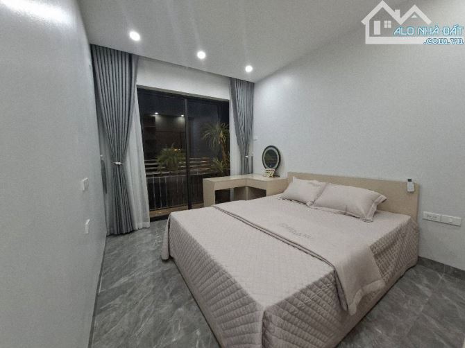 NGỌC THỤY PHÂN LÔ NHÀ 7 TẦNG THANG MÁY. Ô TÔ 7 CHỖ. Ô TÔ TRÁNH. 16.2 TỶ - 5