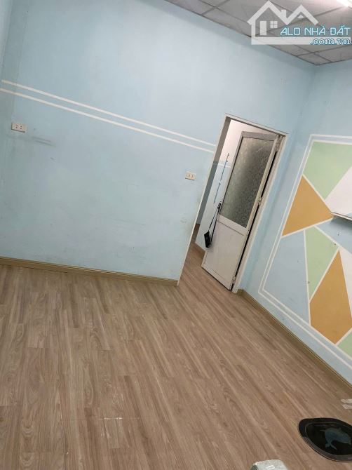 🔴 (NCC) CHO THUÊ NHÀ 2 TẦNG ĐƯỜNG HỒ ĐẮC DI, CHỢ CẨM LỆ  • Diện tích: 100m², 2 tầng • Thi - 5