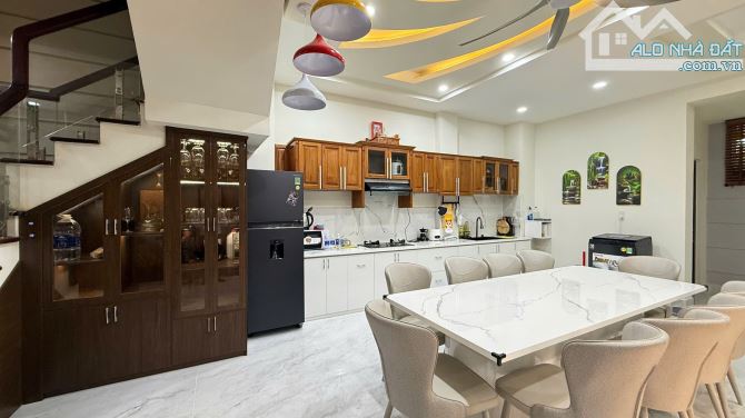 Nhà 3,5 tângd siêu đẹp, gần biển, kđt phước long b, tặng toàn bộ nội thất, giá chỉ 8,5 tỉ - 5