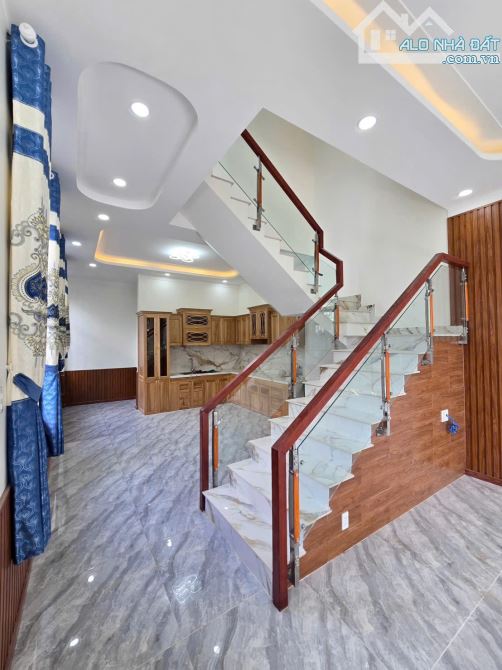 CHỦ GỬI BÁN NHÀ GÓC 2 MẶT TIỀN 1 TRỆT 2 LẦU HOÀN CÔNG KDC HÓA AN,4,8X14=63M2,THỔ CƯ 100% - 5