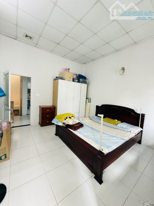Bán nhà HXH, 48m2, đường Nguyễn Hữu Tiến, Tân Phú, 2 tầng, giá 4.85 tỷ còn thương lượng. - 5