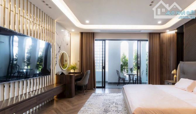 NHÀ ĐẸP THIẾT KẾ HIỆN ĐẠI CÓ THANG MÁY KĐT VCN - 5